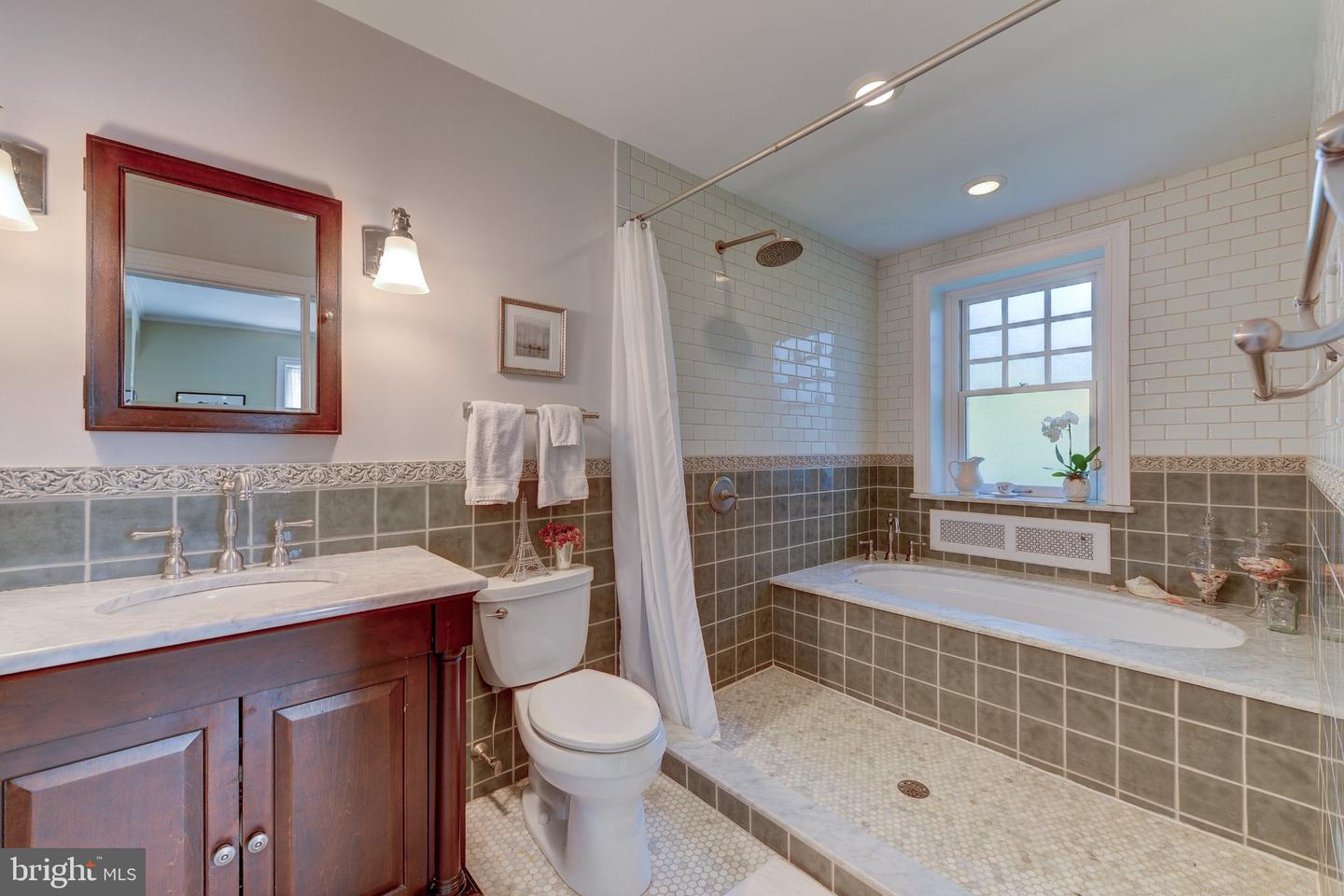 1011 Valley Rd Property Photo 65