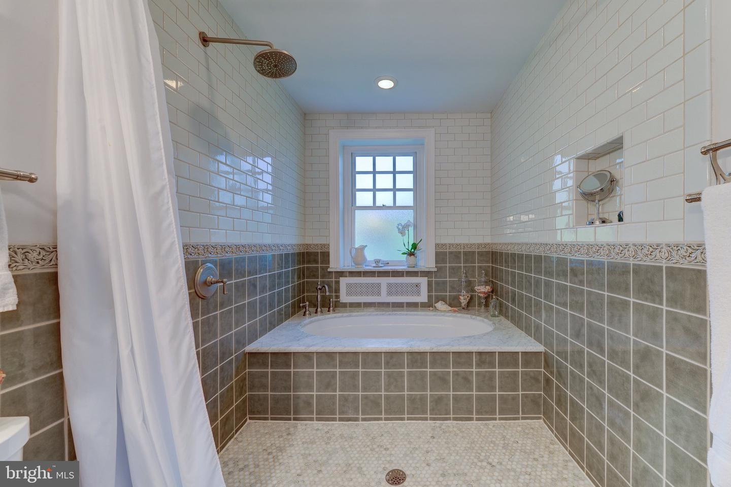 1011 Valley Rd Property Photo 66