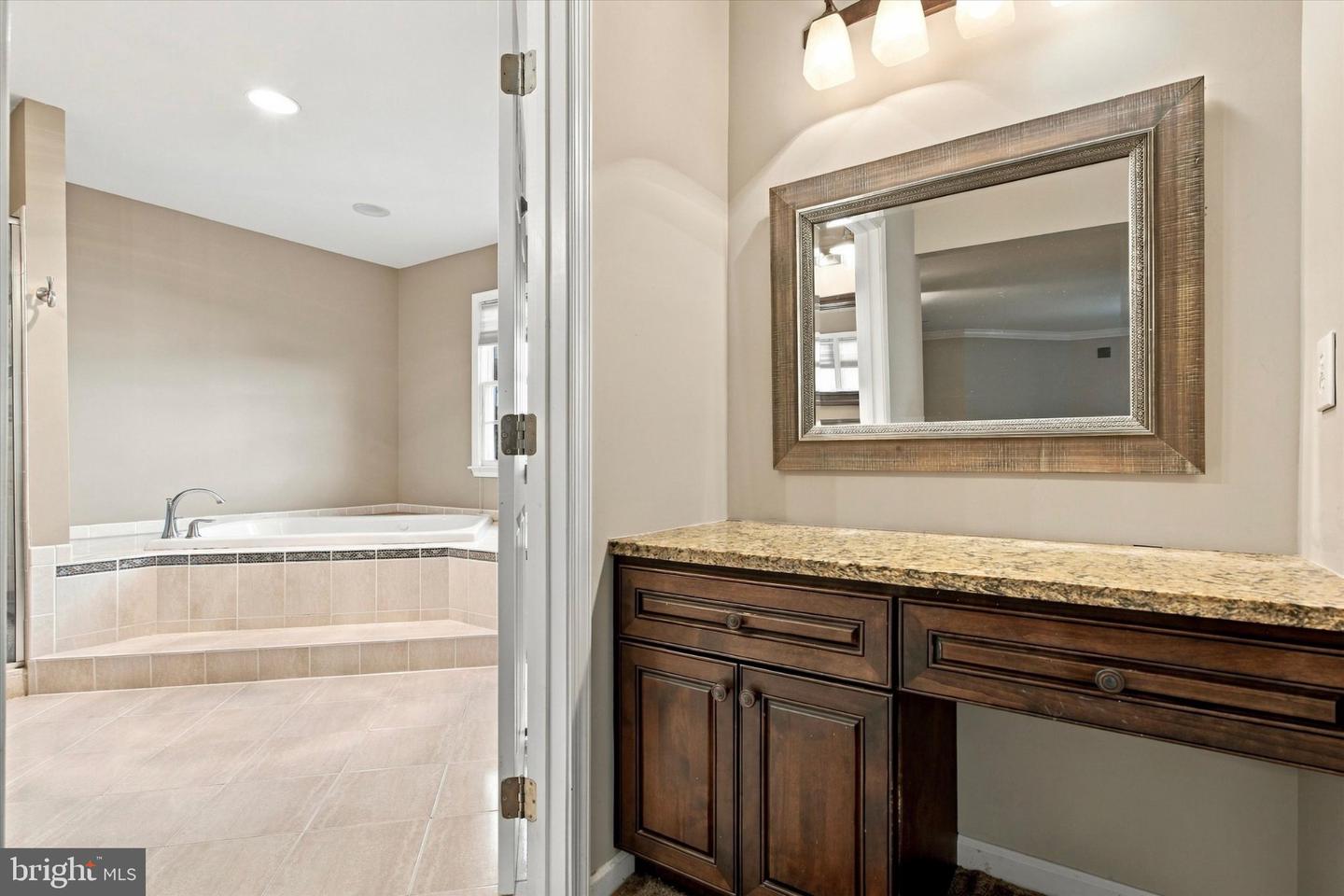 675 Broadmoor Dr # Property Photo 23
