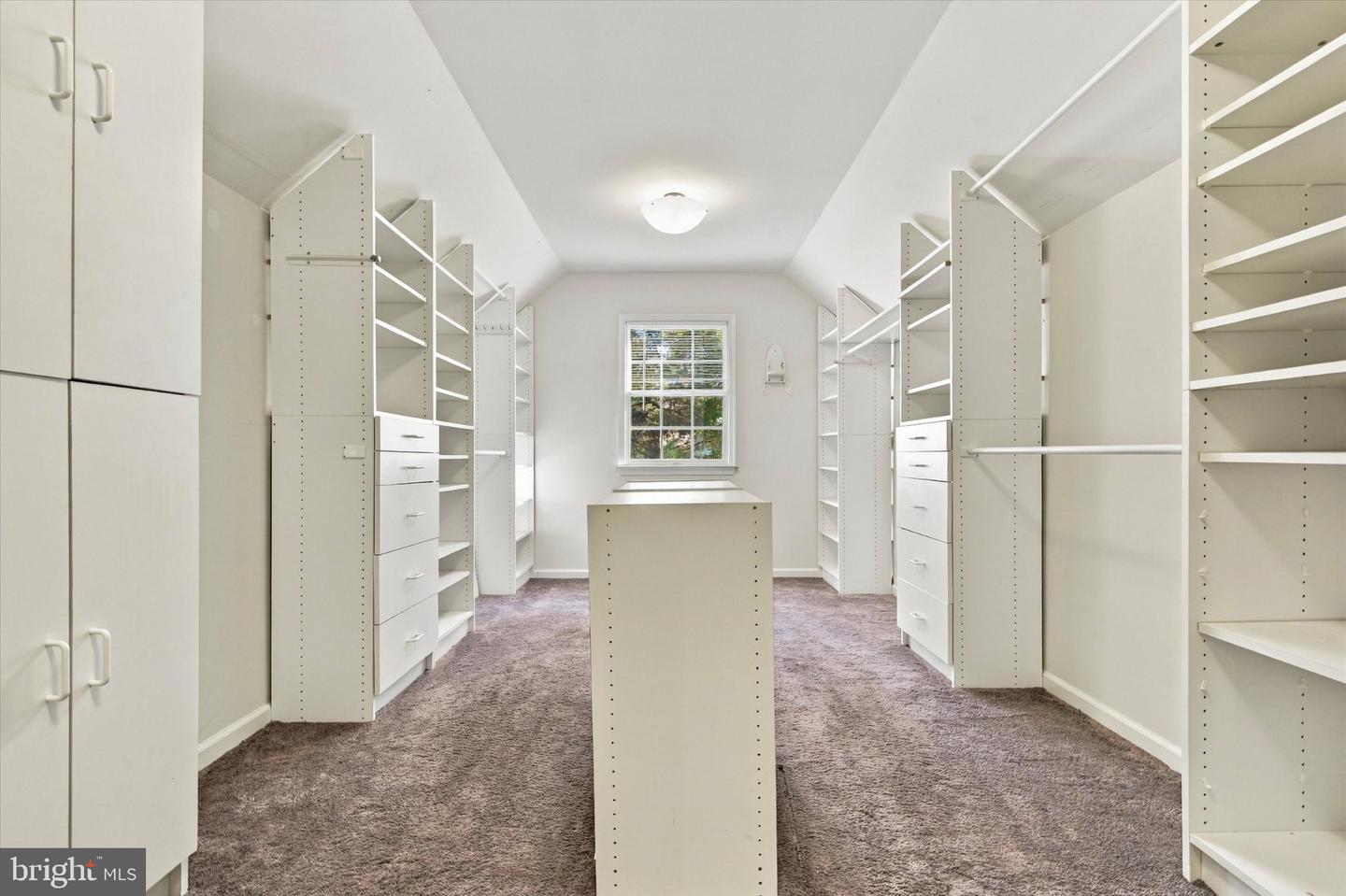 675 Broadmoor Dr # Property Photo 24