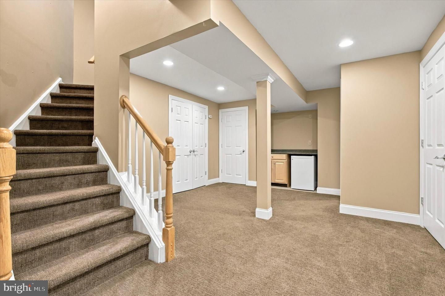 675 Broadmoor Dr # Property Photo 34