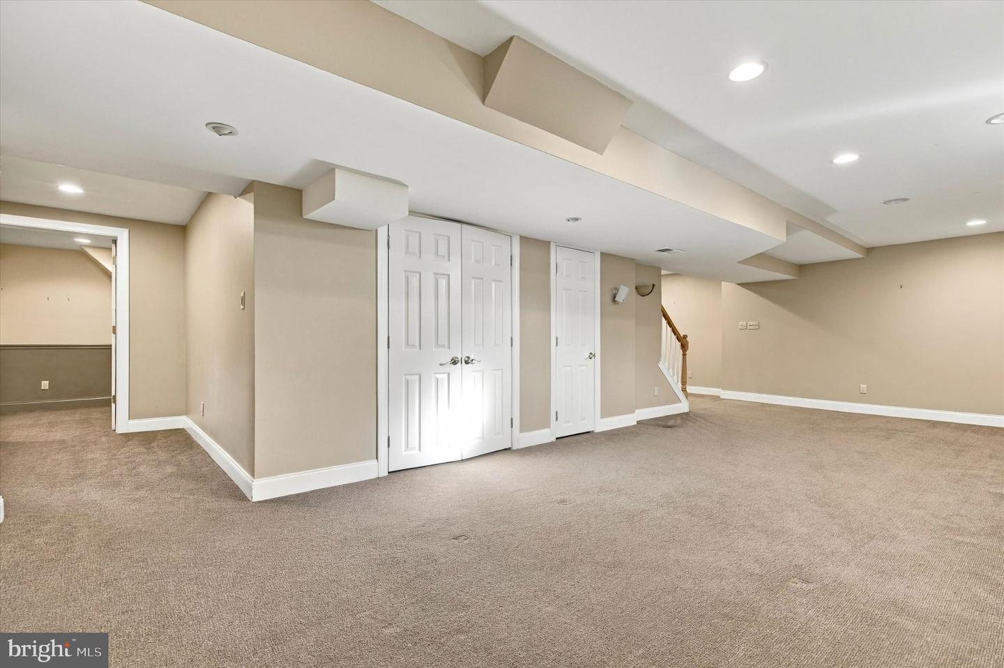 675 Broadmoor Dr # Property Photo 38