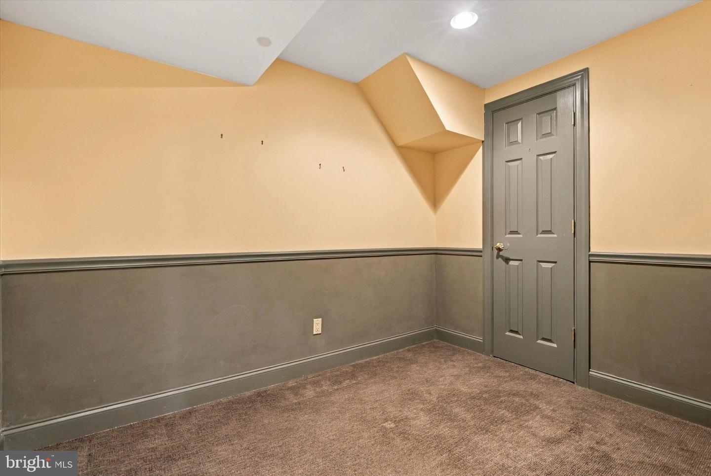675 Broadmoor Dr # Property Photo 40