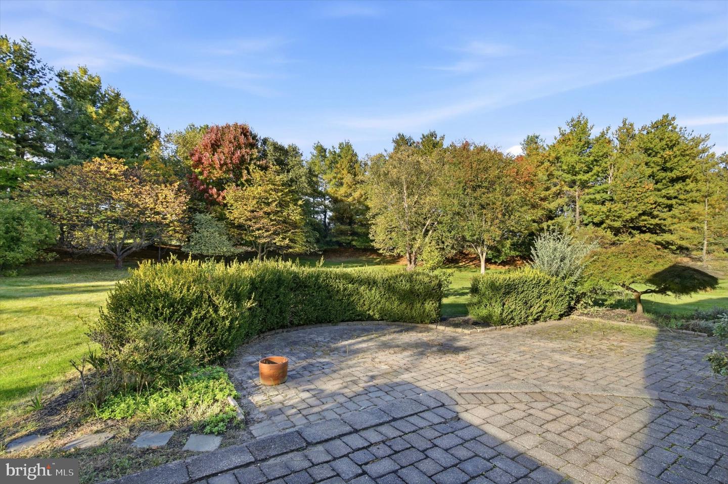 675 Broadmoor Dr # Property Photo 42