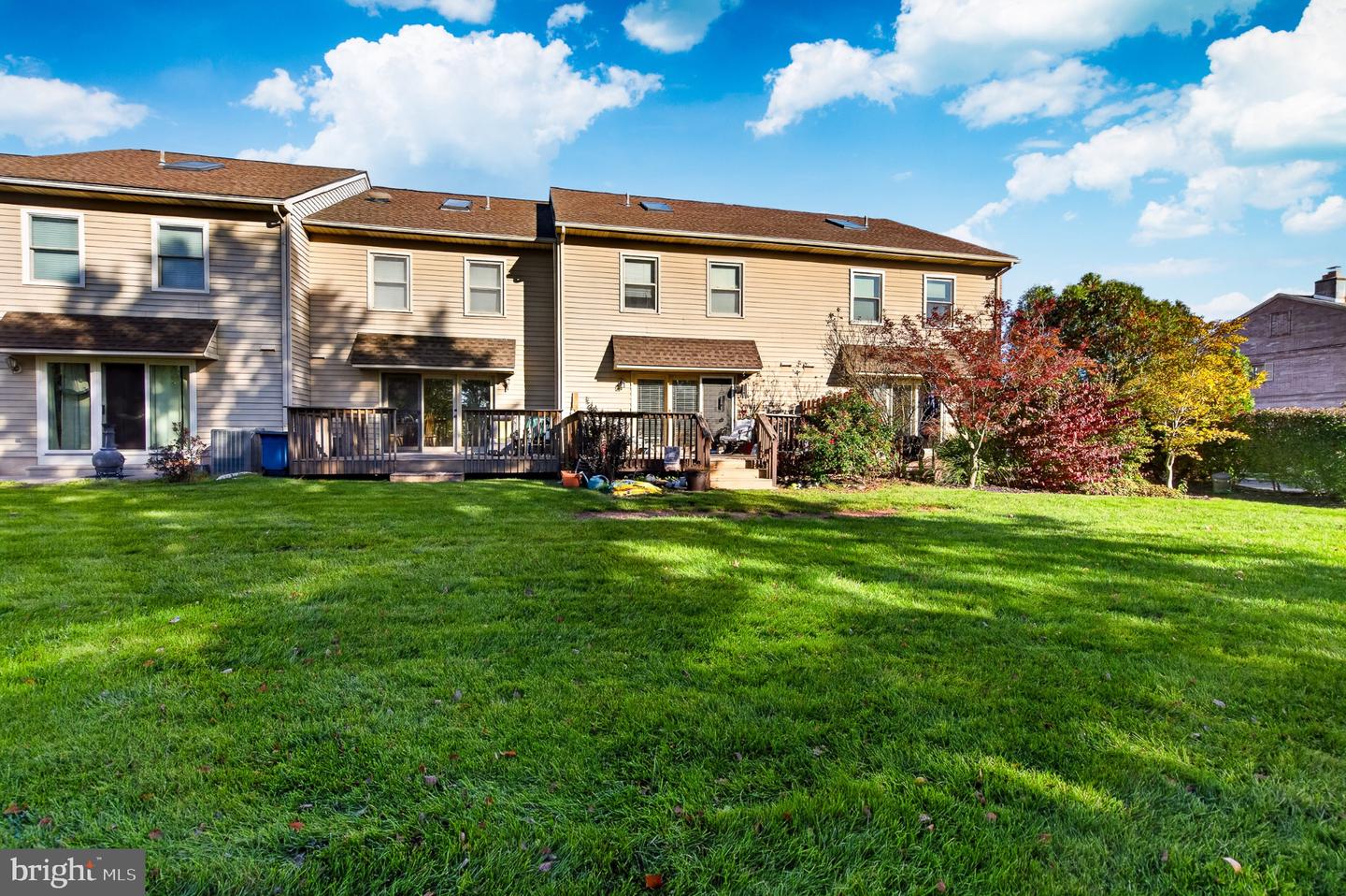 4039 Lantern Ln # Property Photo 4