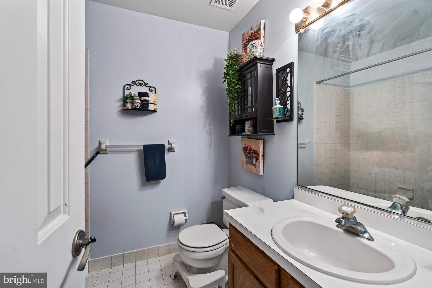 4039 Lantern Ln # Property Photo 21