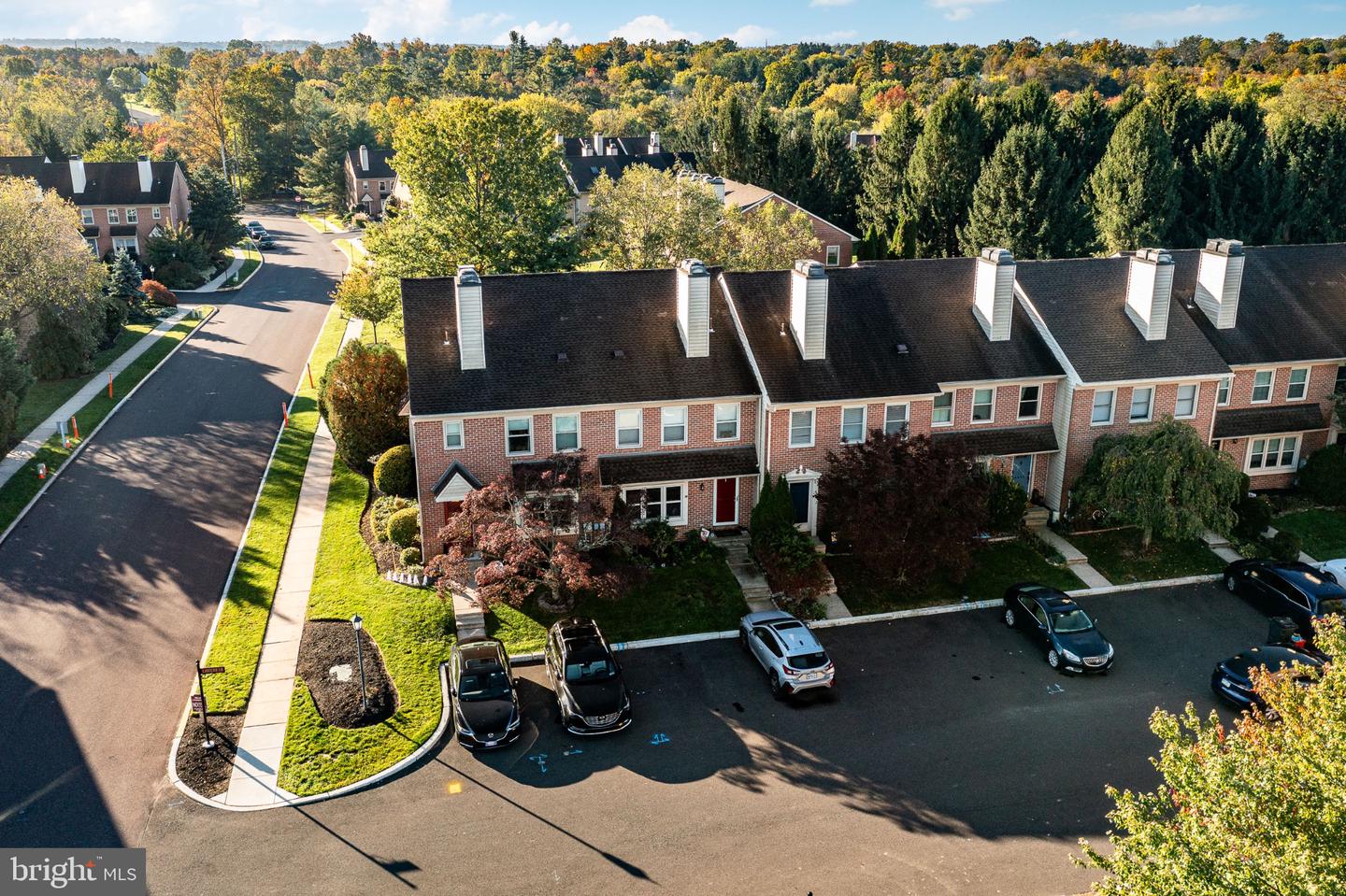 4039 Lantern Ln # Property Photo 28