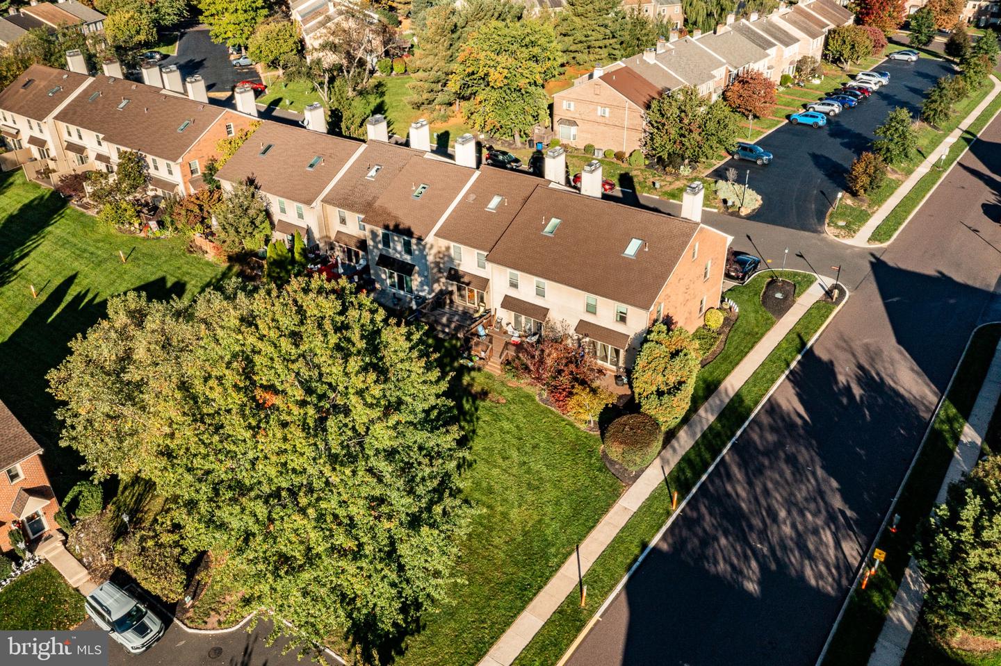 4039 Lantern Ln # Property Photo 36