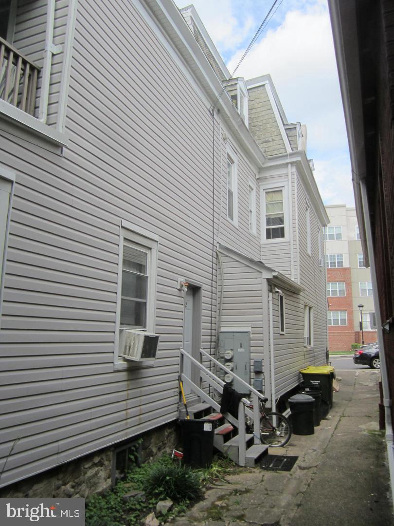 64 N York Rd Property Photo 7