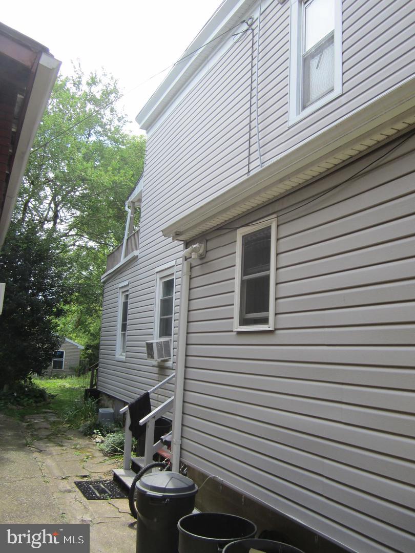 64 N York Rd Property Photo 8