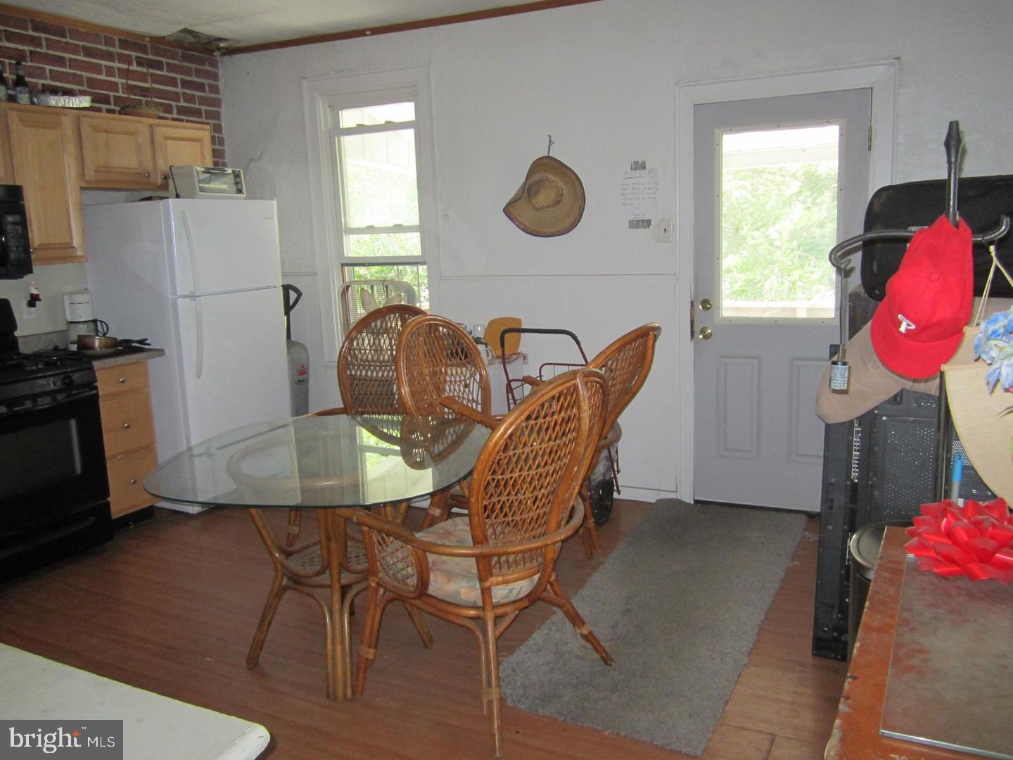 64 N York Rd Property Photo 14
