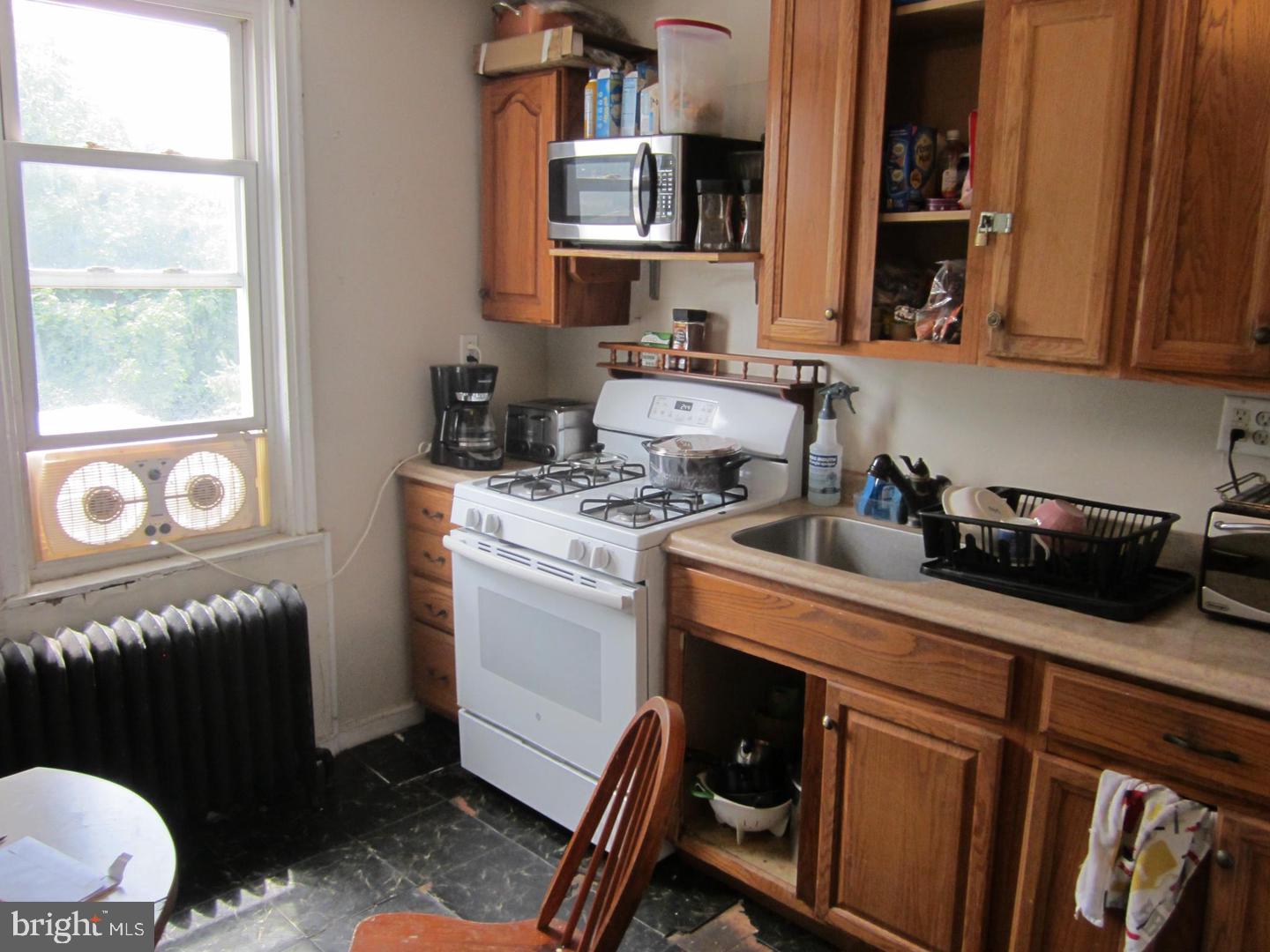 64 N York Rd Property Photo 15