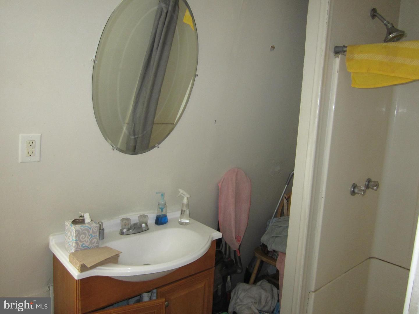 64 N York Rd Property Photo 16