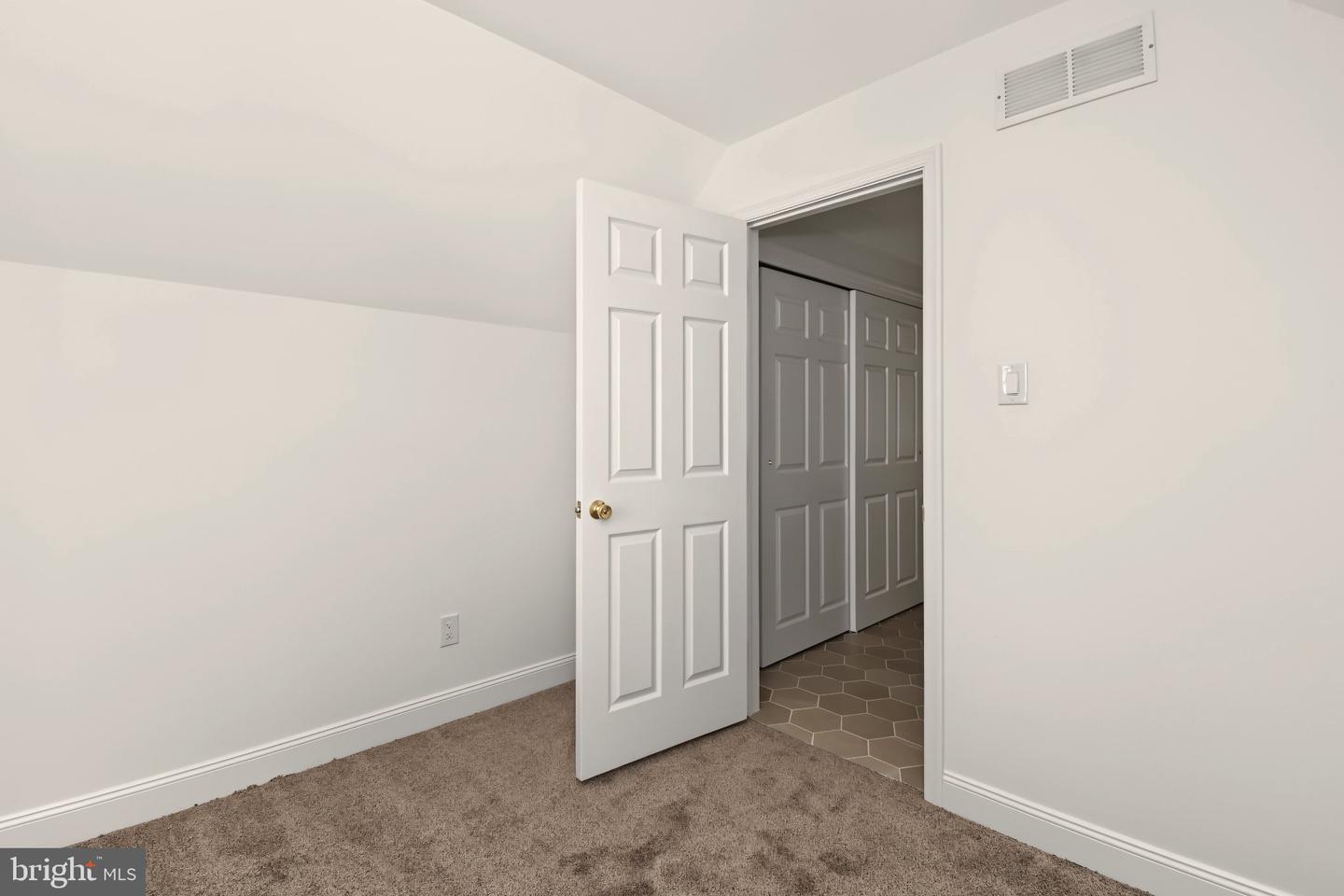 202 Hidden Creek Dr Property Photo 35