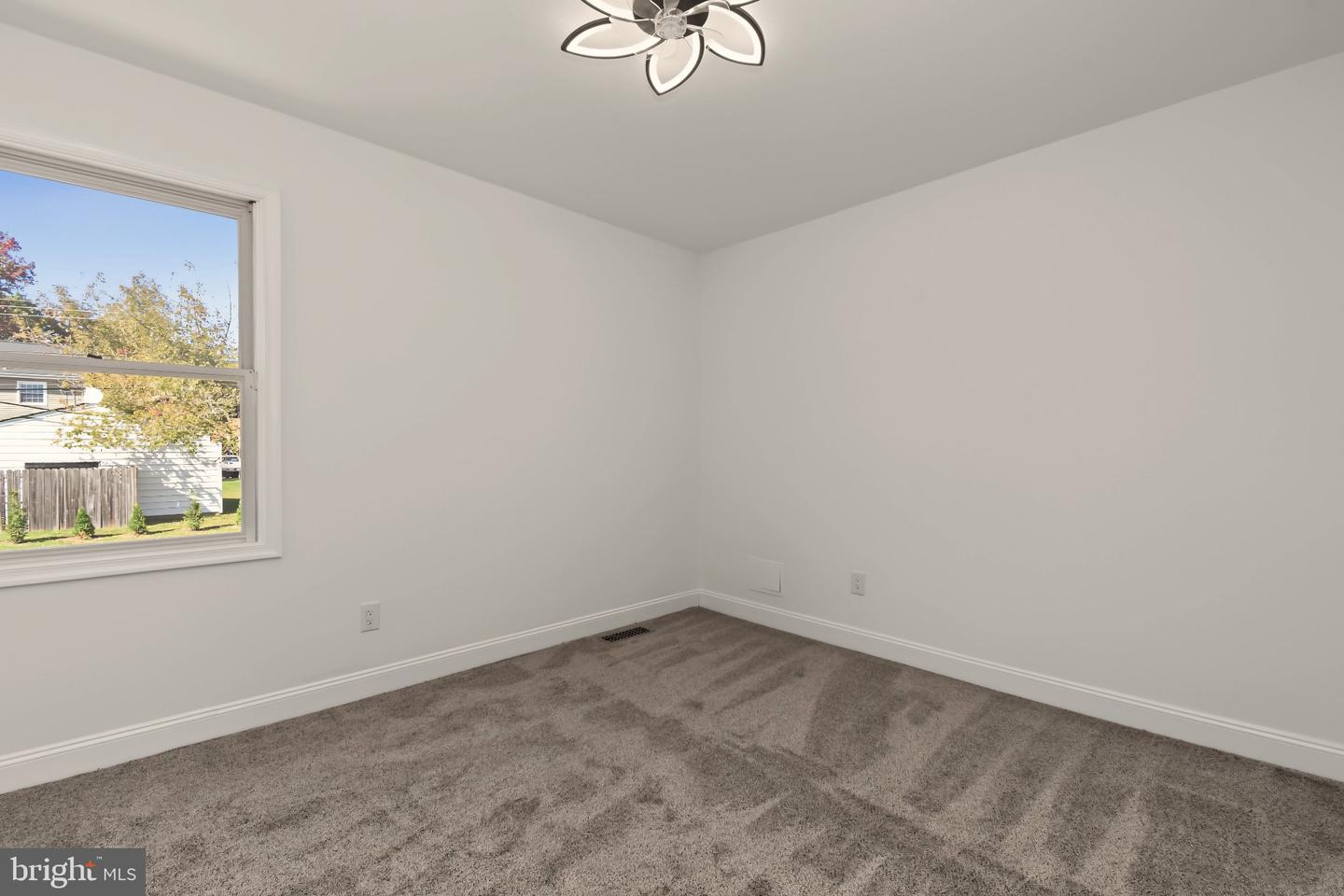 202 Hidden Creek Dr Property Photo 36