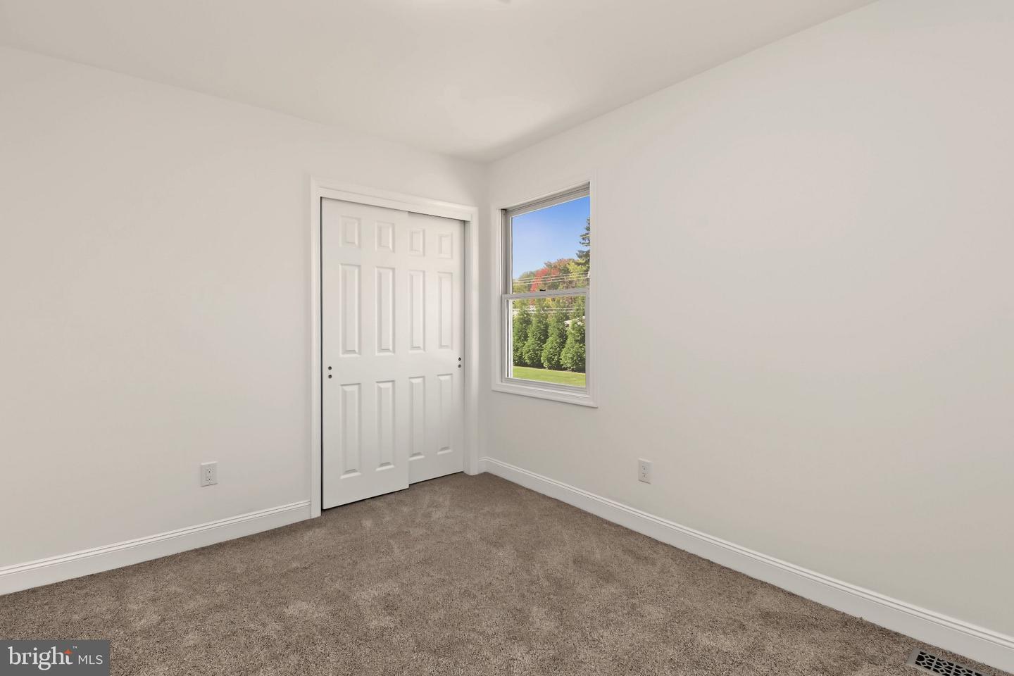 202 Hidden Creek Dr Property Photo 37