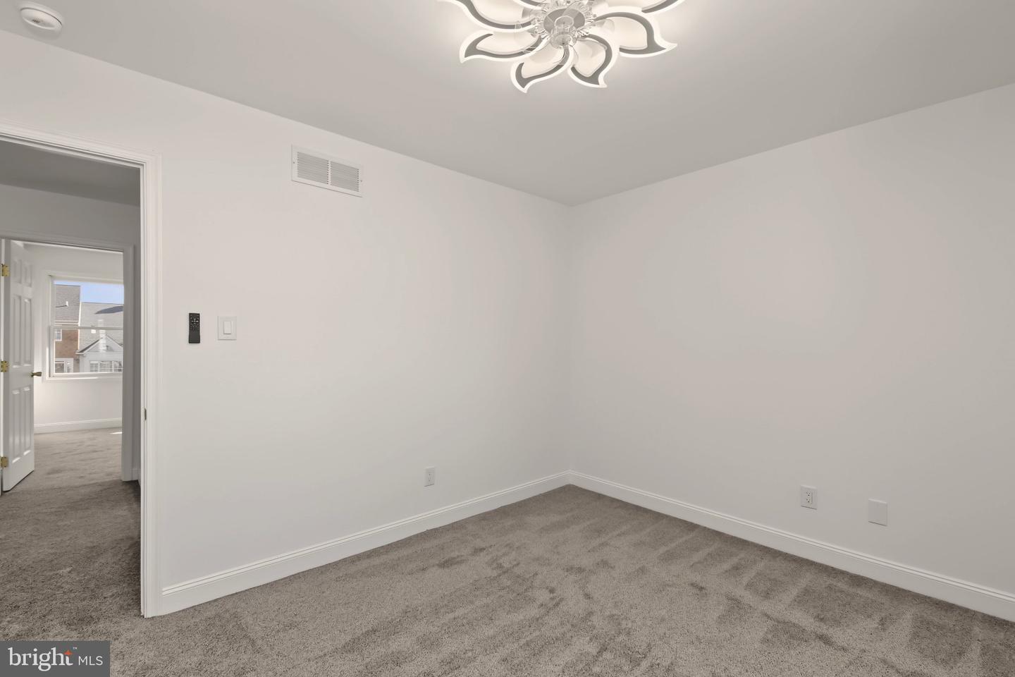 202 Hidden Creek Dr Property Photo 40