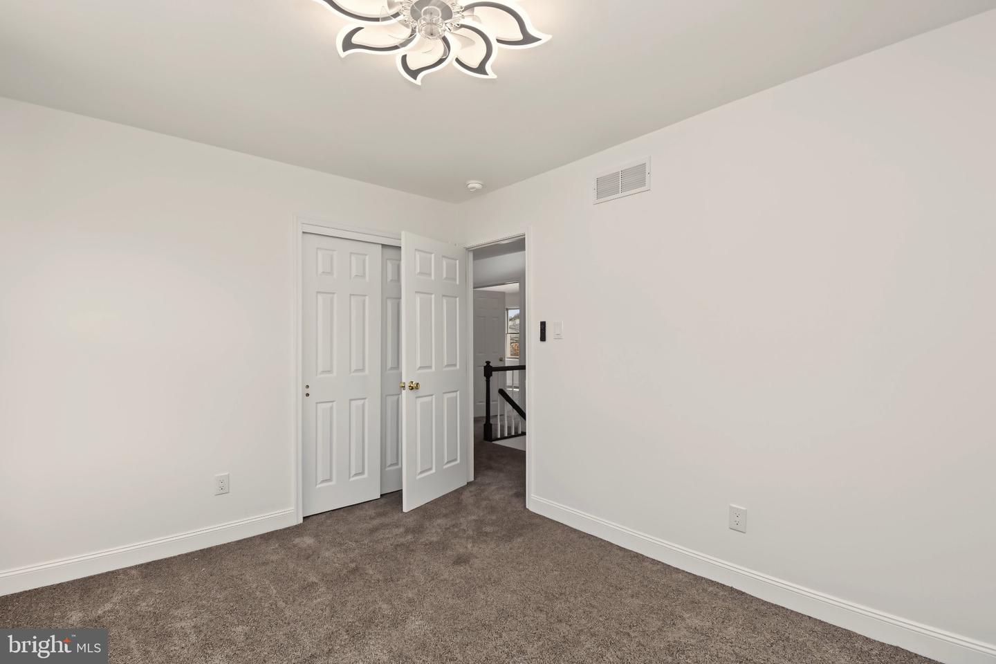 202 Hidden Creek Dr Property Photo 41