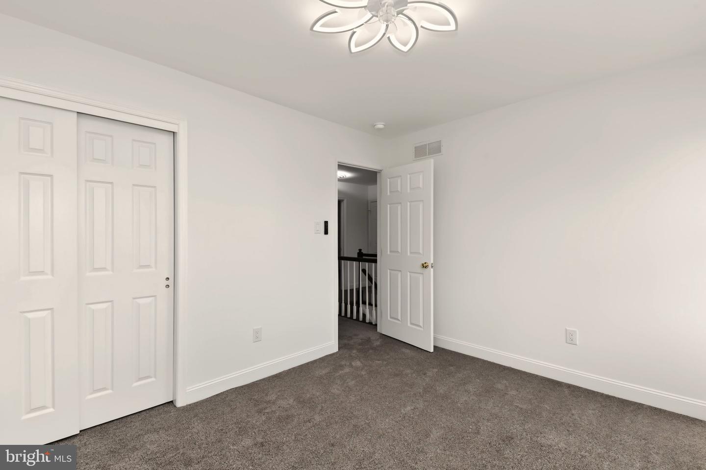 202 Hidden Creek Dr Property Photo 42
