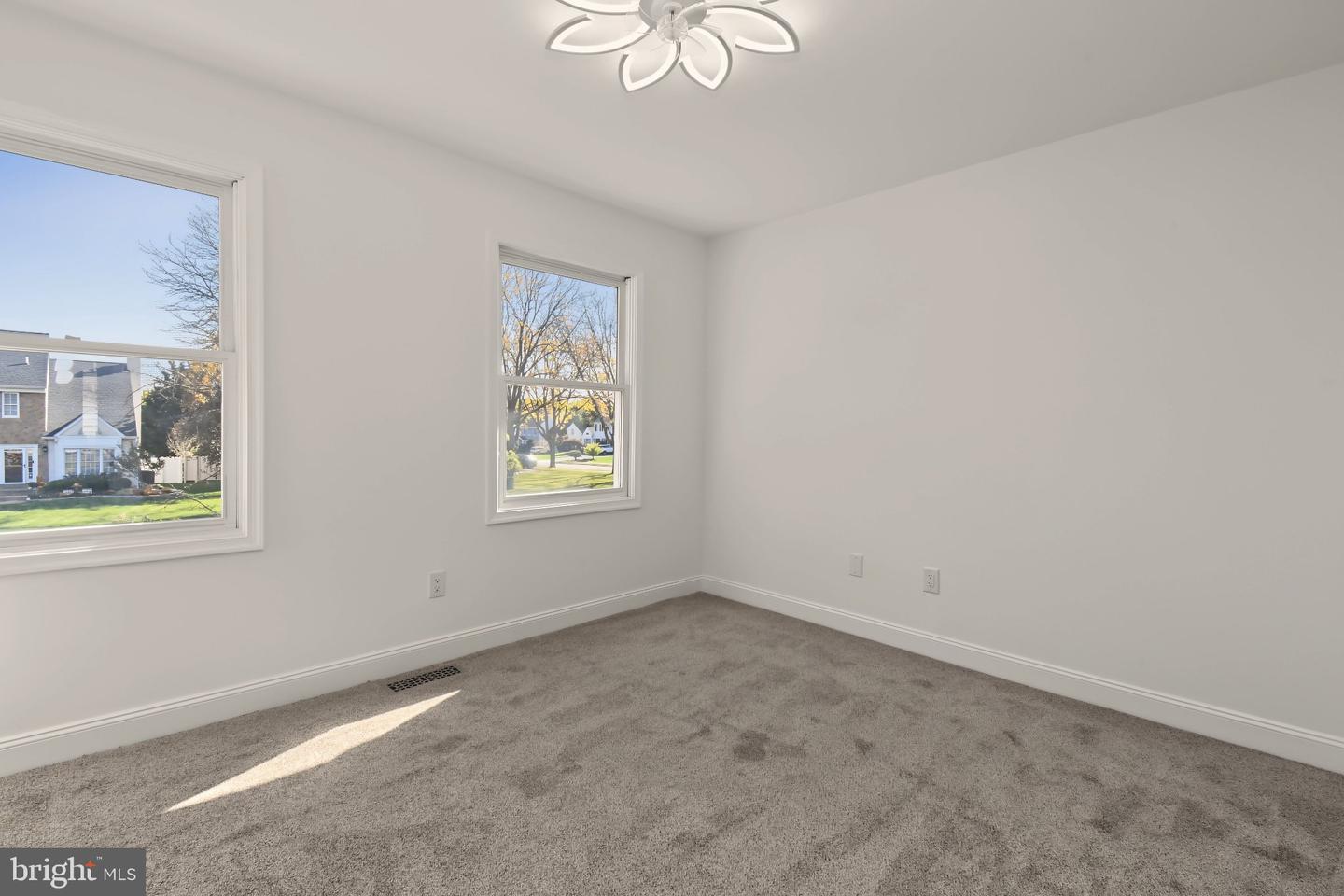 202 Hidden Creek Dr Property Photo 44