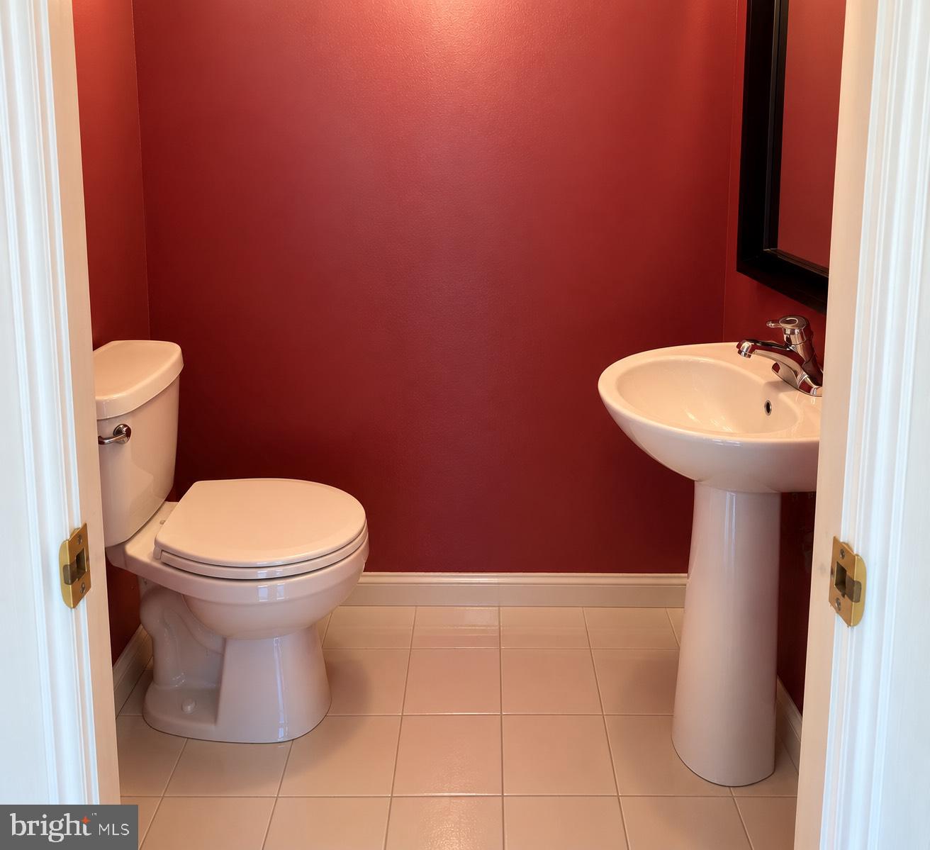 43 Essex Ct Property Photo 4