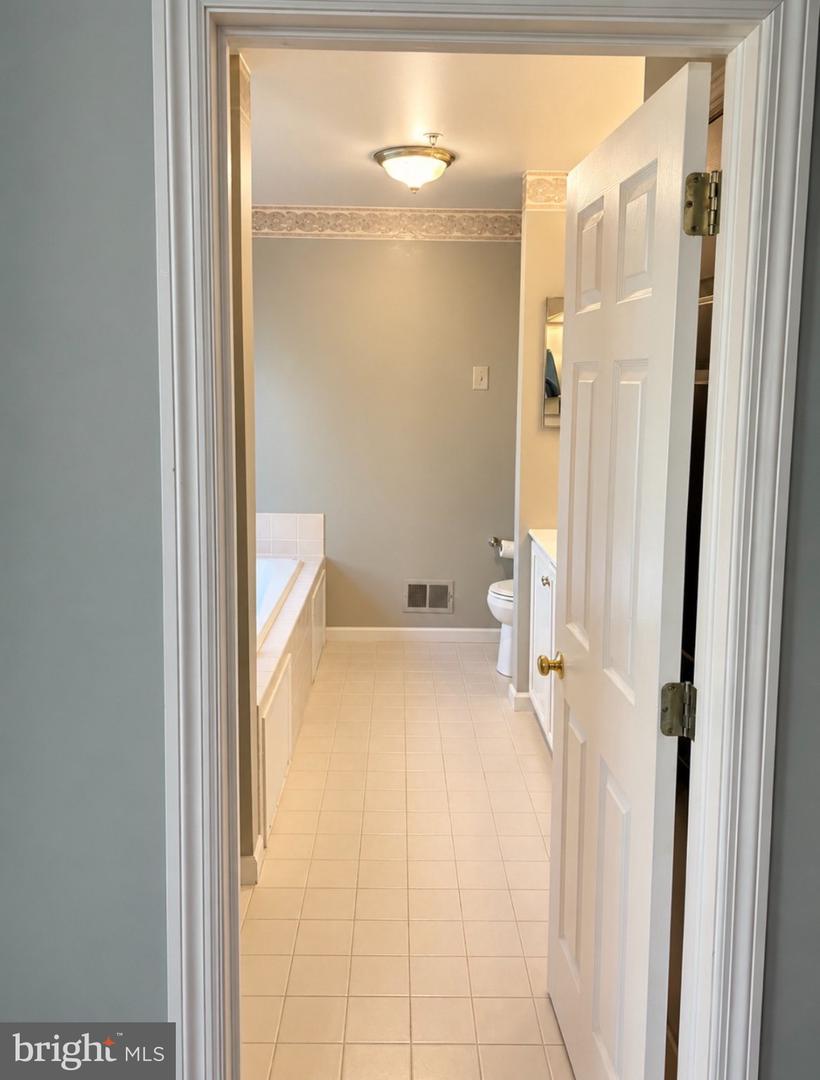43 Essex Ct Property Photo 25