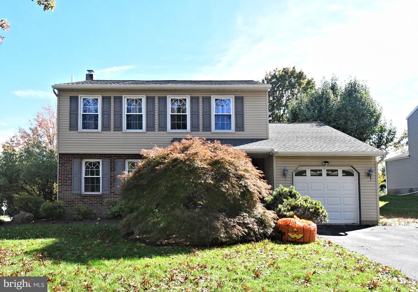 101 Glasgow Cir Property Photo 1