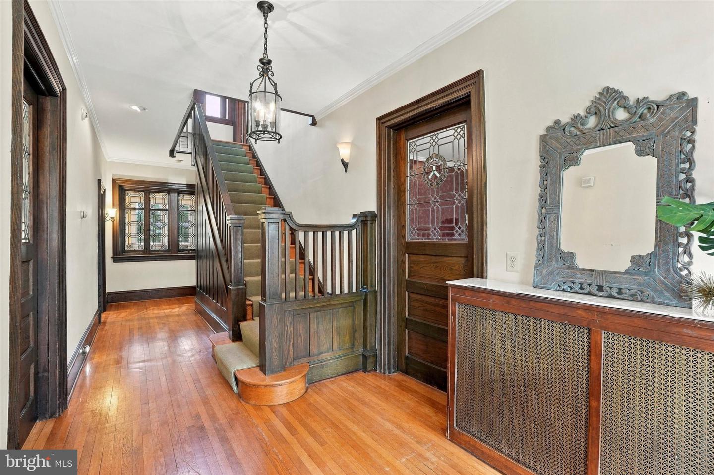 2363 Oakdale Ave # Property Photo 5