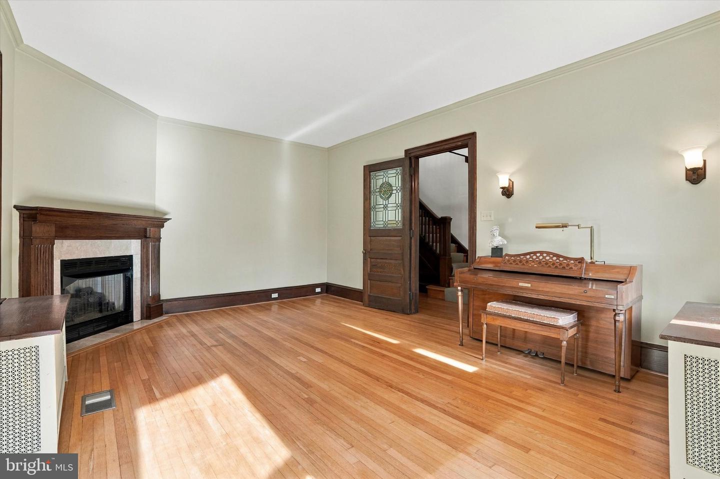 2363 Oakdale Ave # Property Photo 12