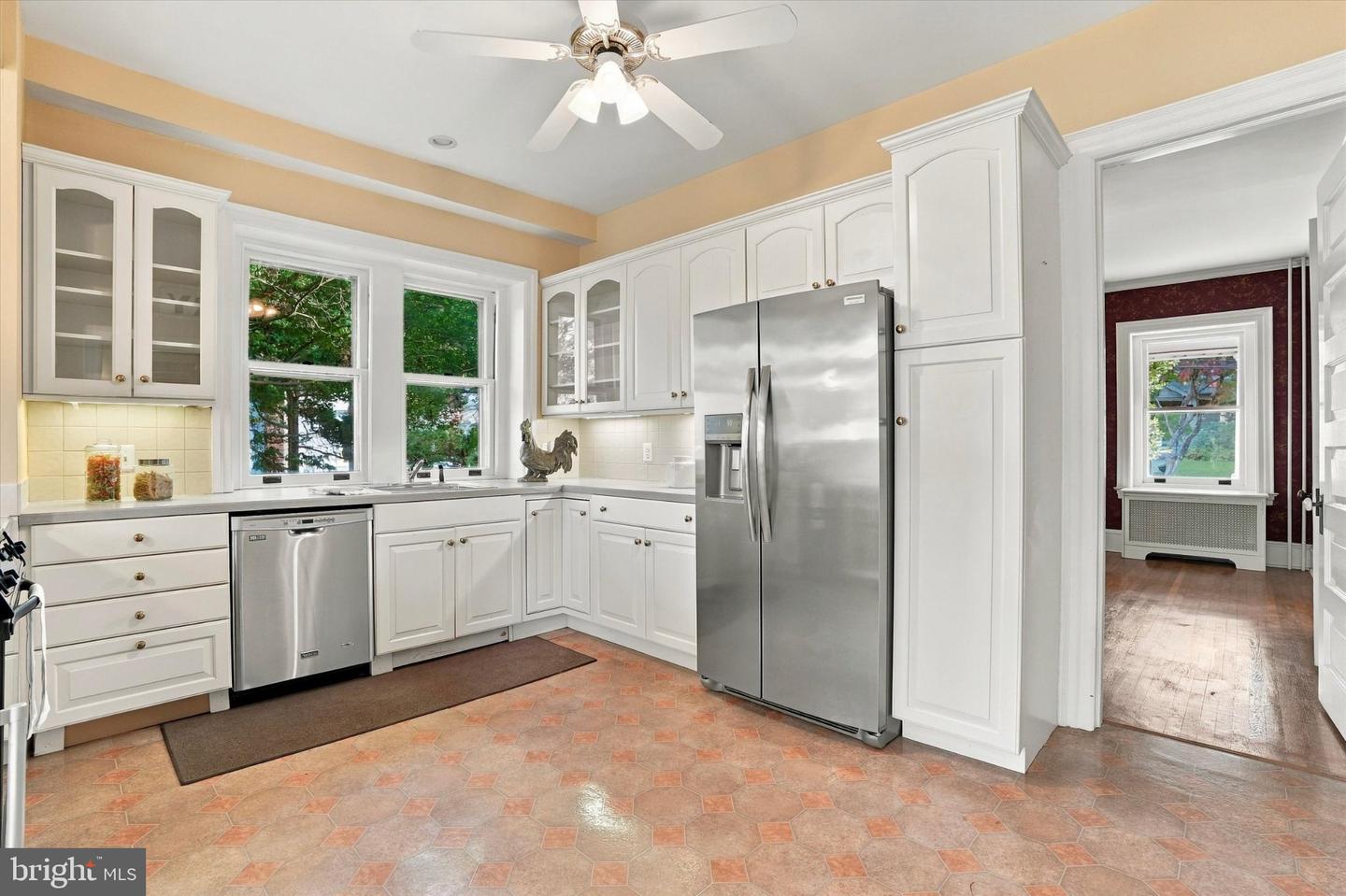 2363 Oakdale Ave # Property Photo 26