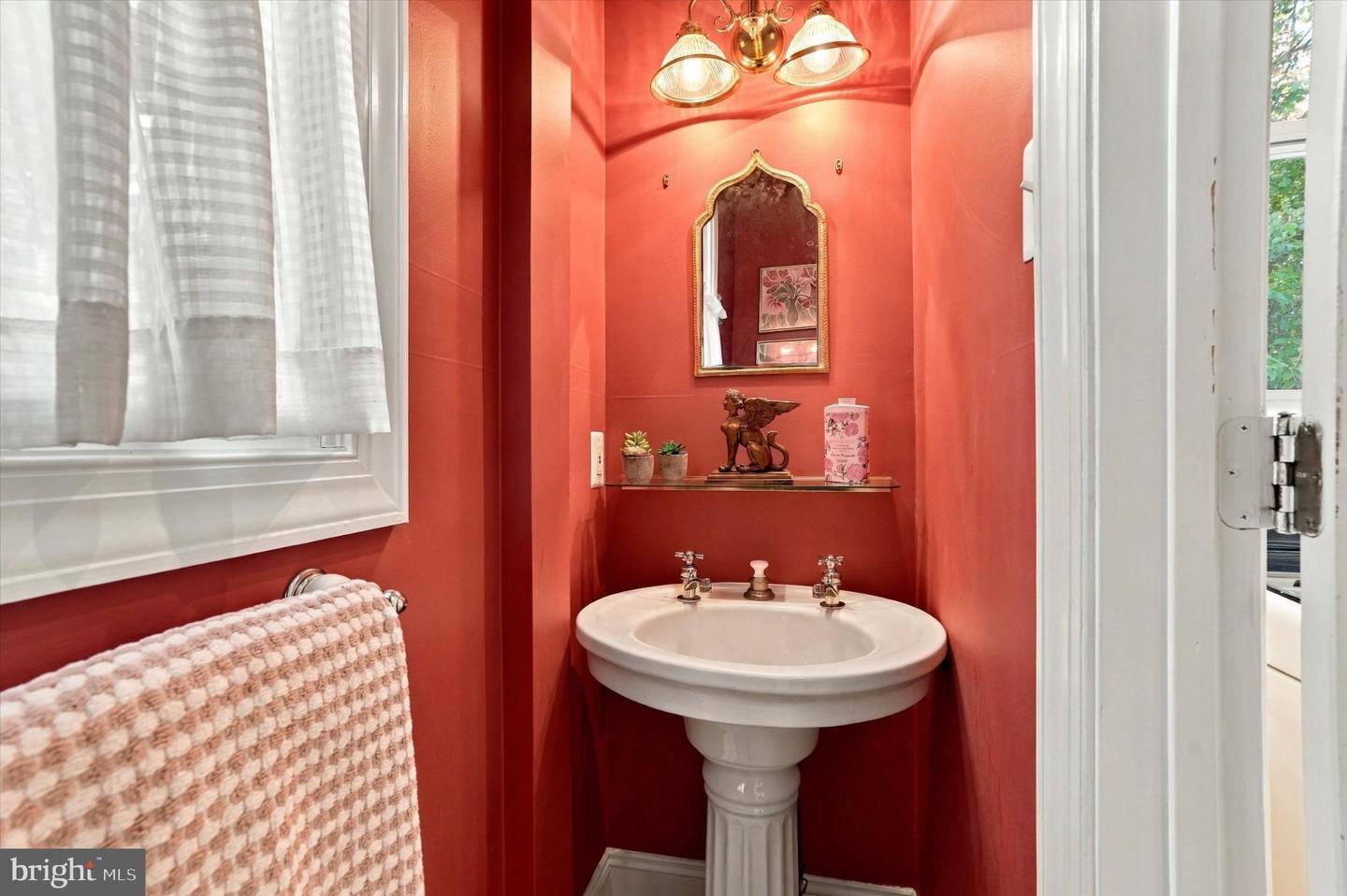 2363 Oakdale Ave # Property Photo 34