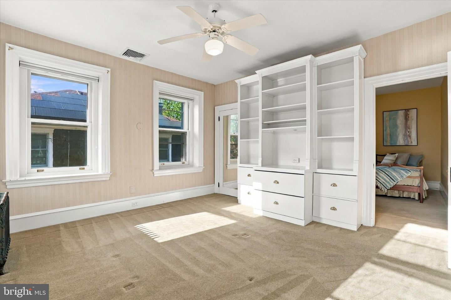 2363 Oakdale Ave # Property Photo 44
