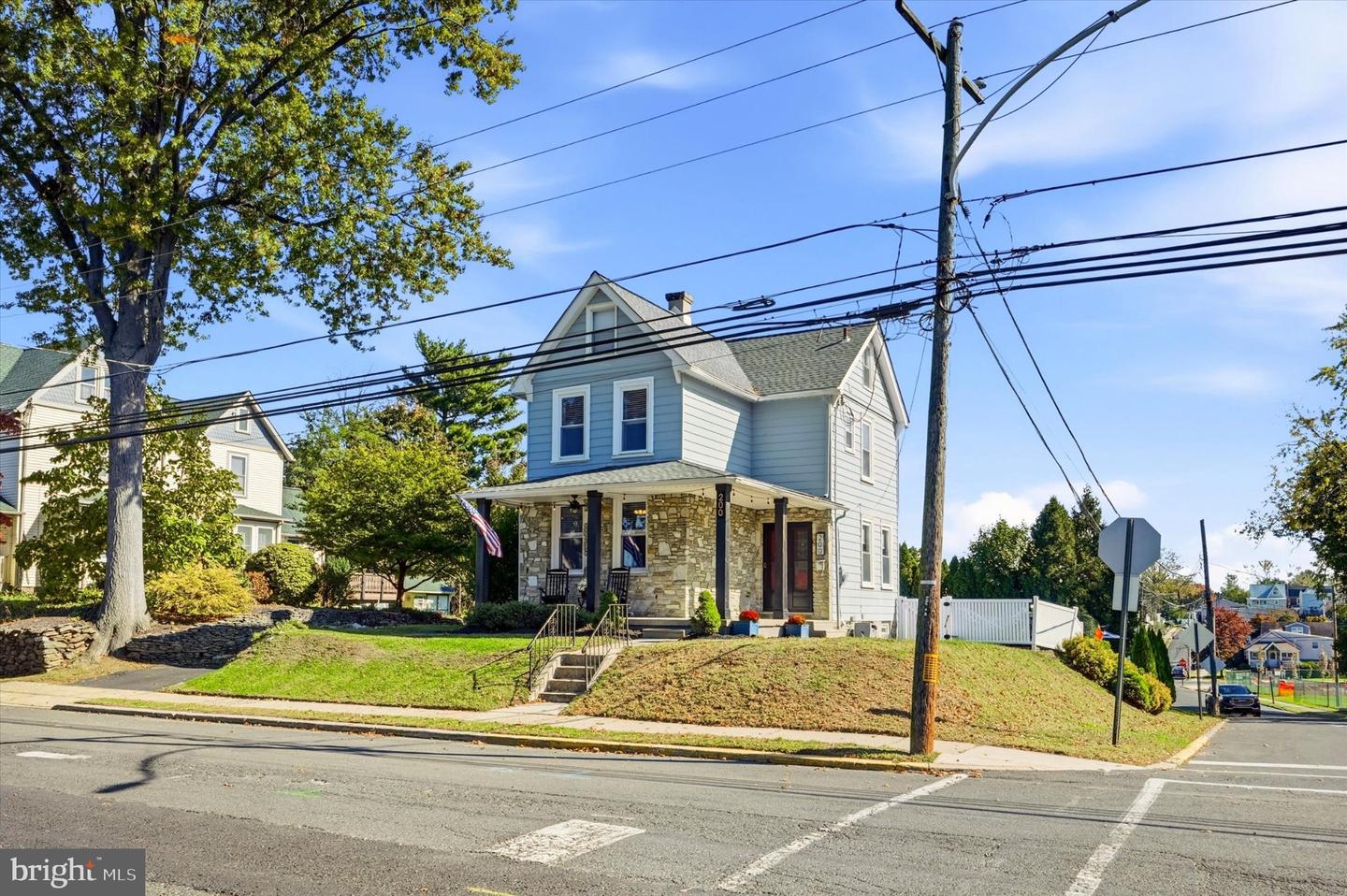 200 N Sylvania Ave Property Photo 35