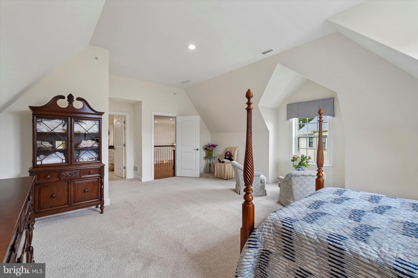 6060 Creekside Dr Property Photo 27