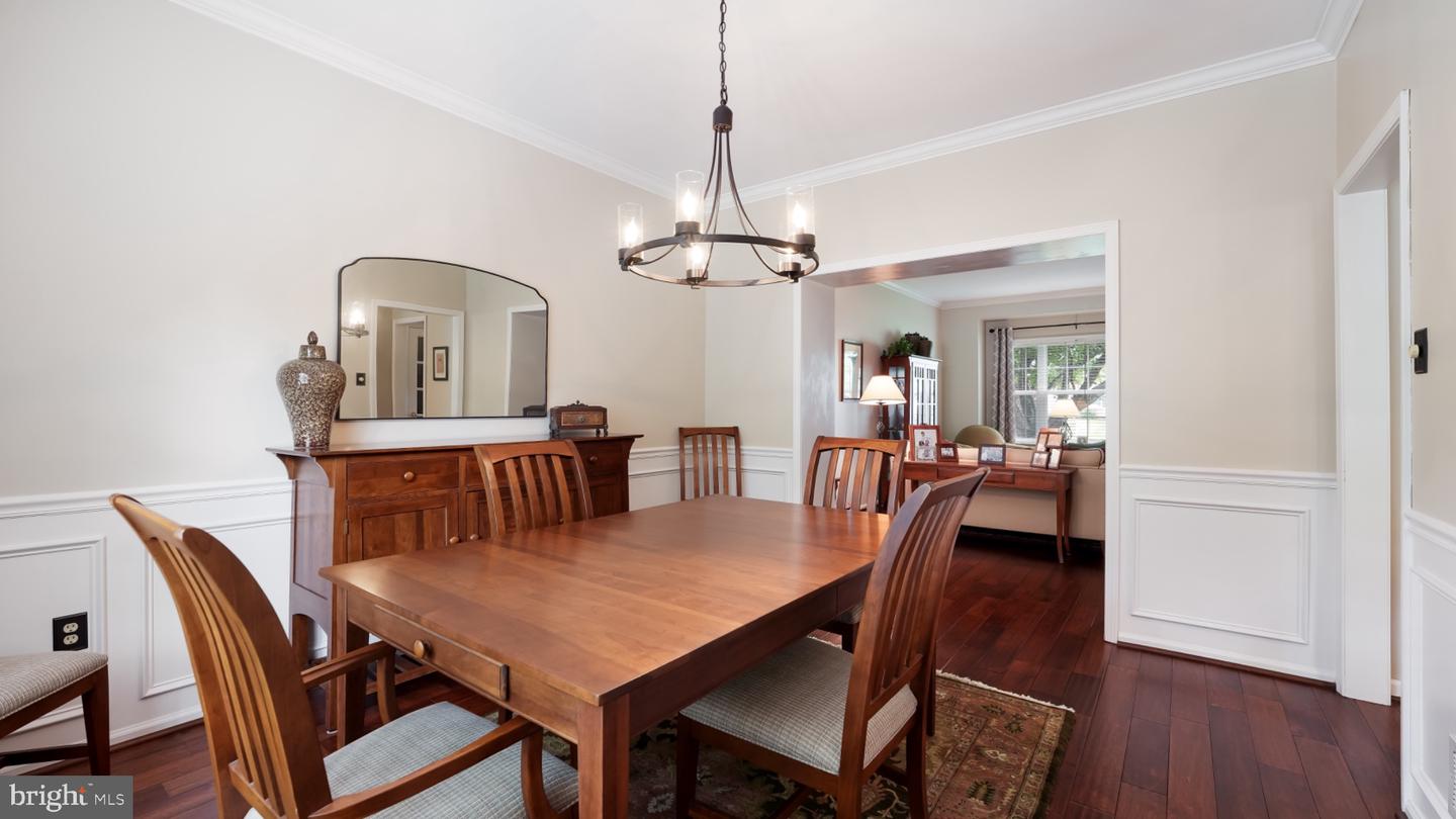 144 Tudor Dr # Property Photo 9