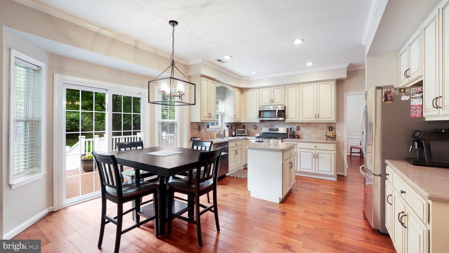 144 Tudor Dr # Property Photo 13