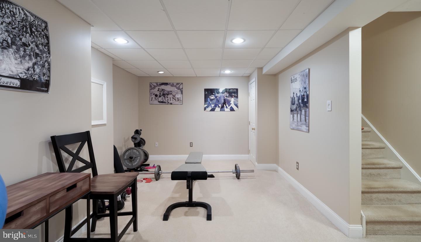 144 Tudor Dr # Property Photo 38