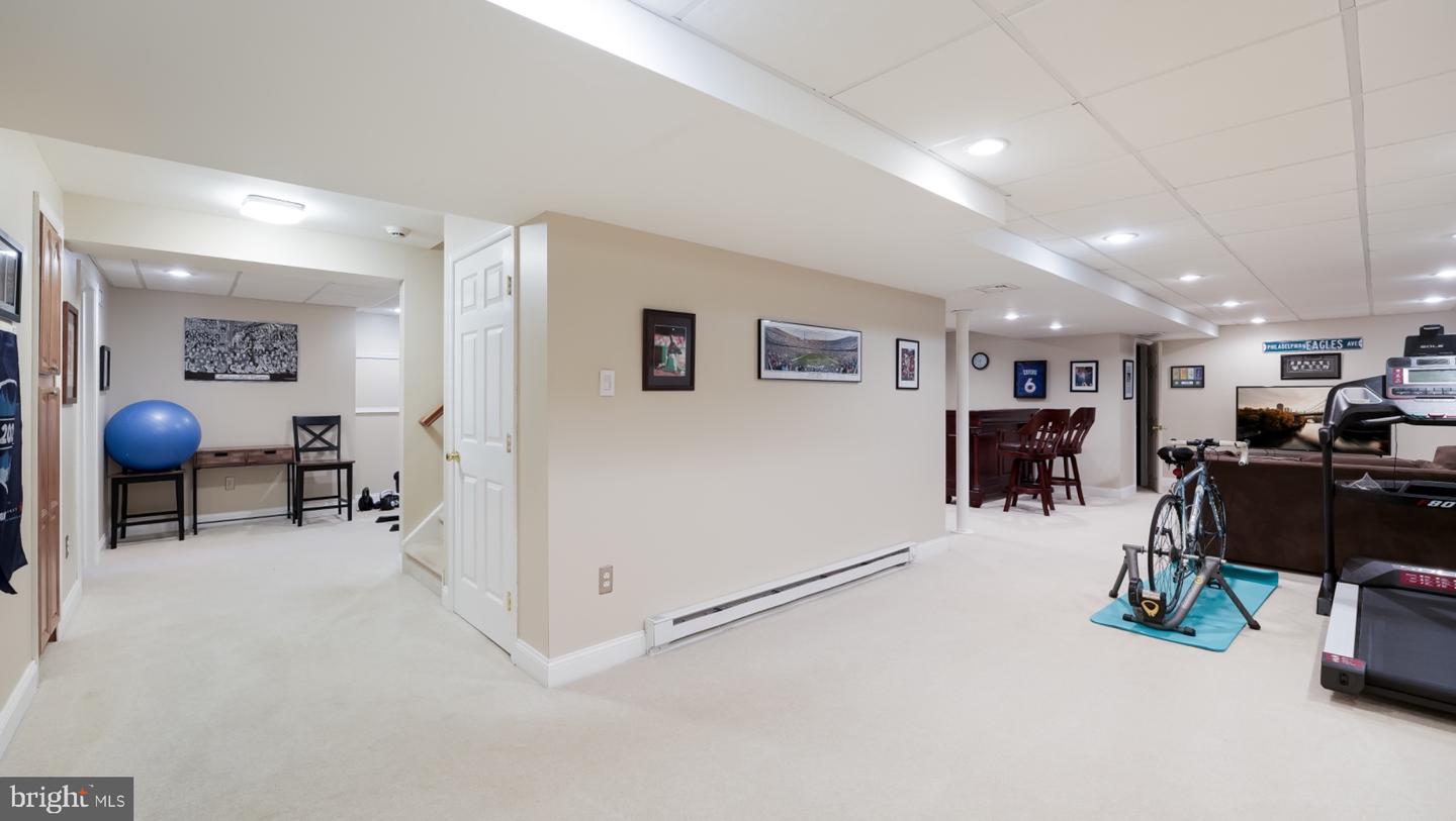 144 Tudor Dr # Property Photo 39