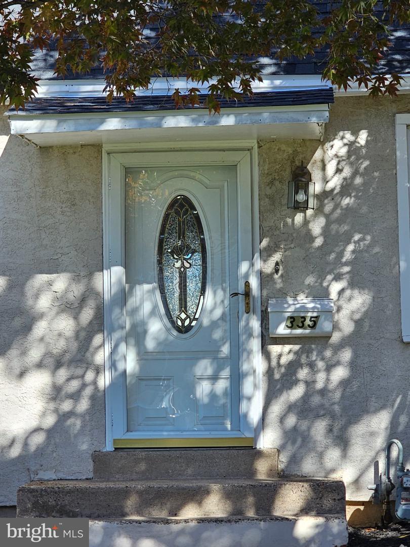 335 Tanner Ave # Property Photo 3