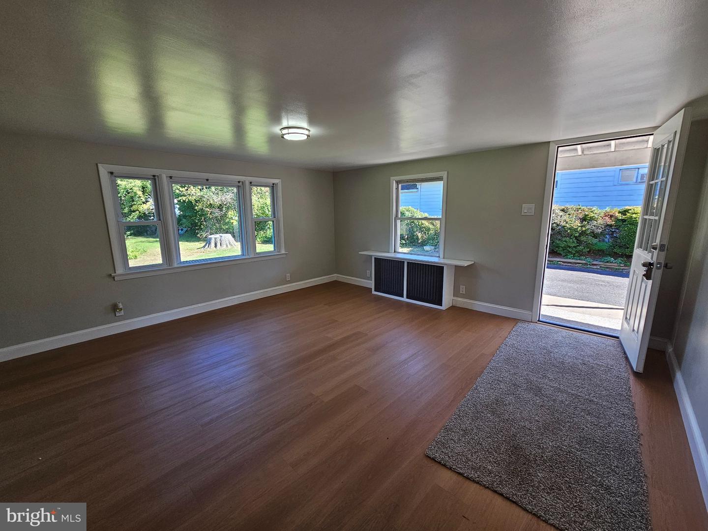 335 Tanner Ave # Property Photo 4