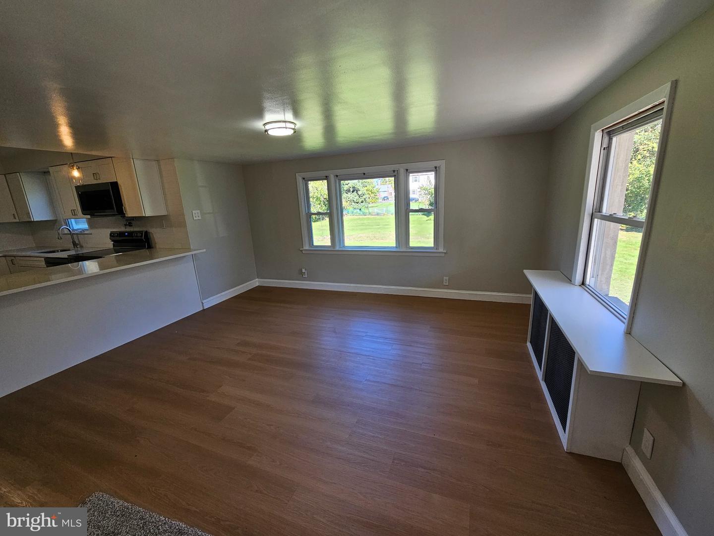 335 Tanner Ave # Property Photo 6