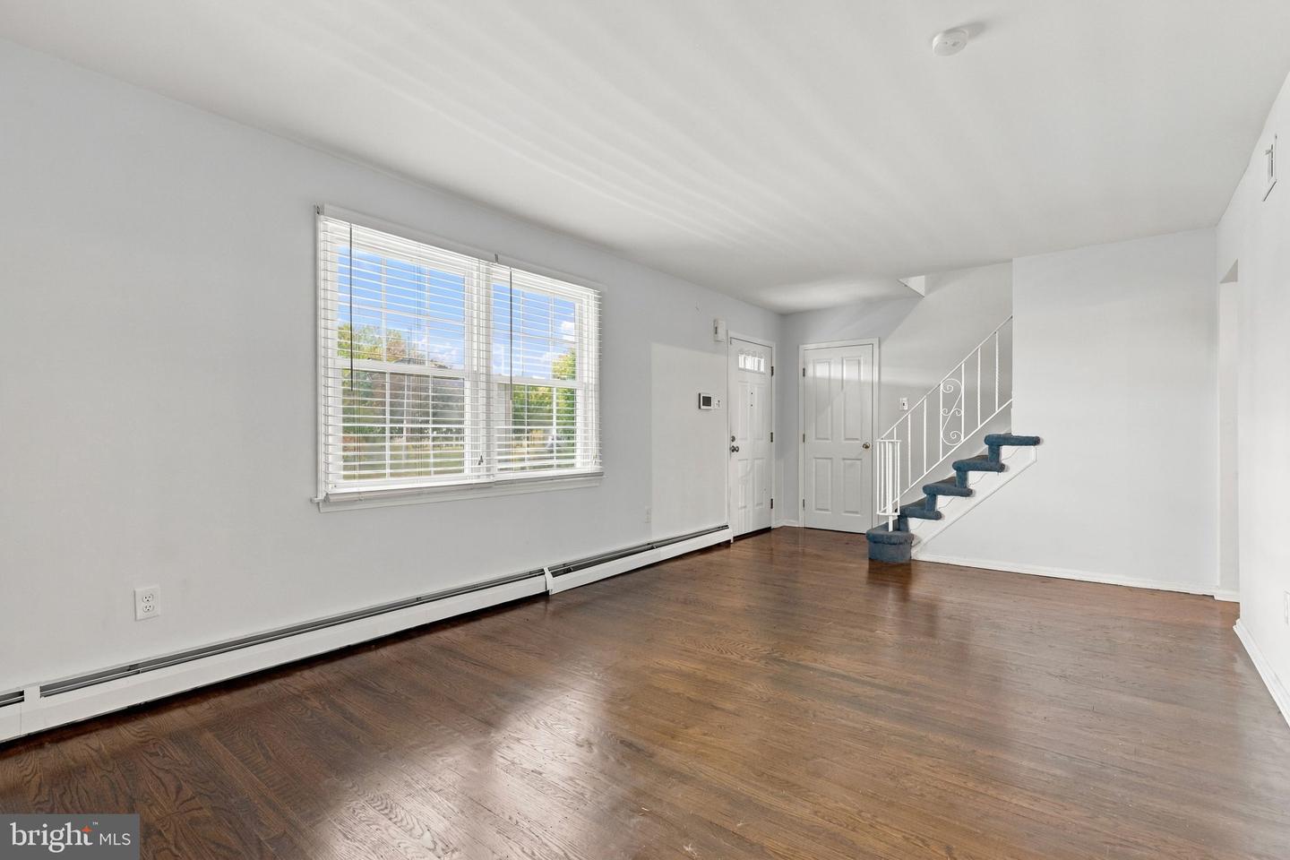 205 Colonial Ave # Property Photo 7