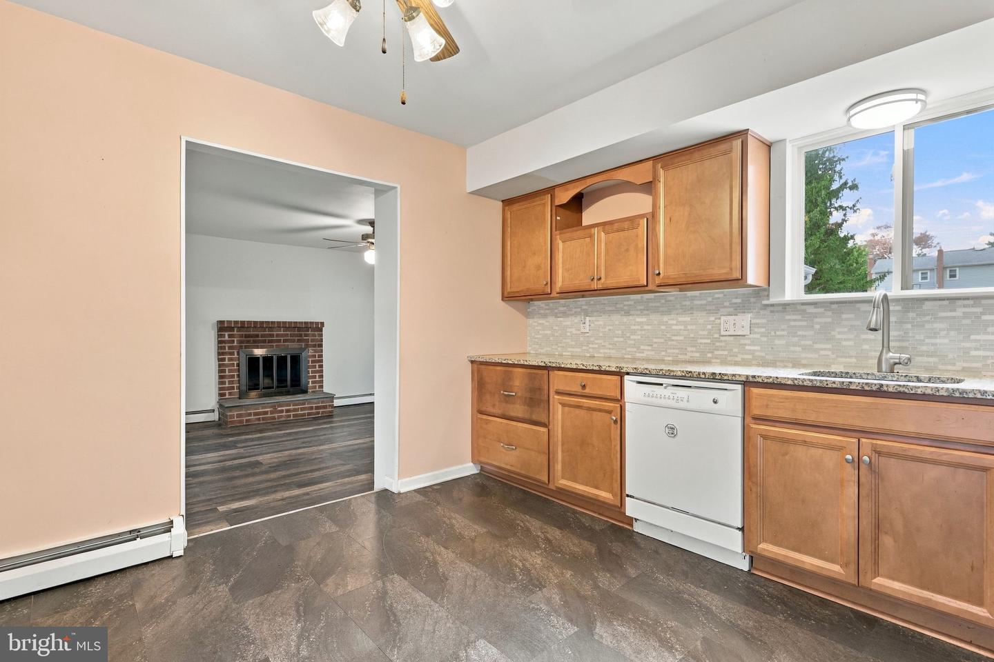 205 Colonial Ave # Property Photo 19