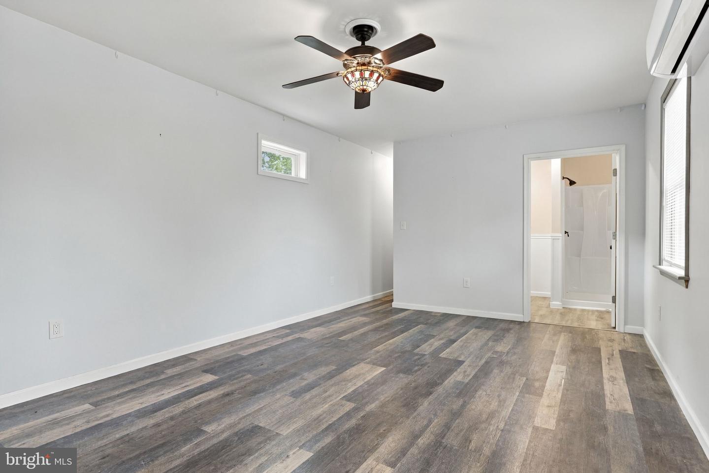 205 Colonial Ave # Property Photo 22