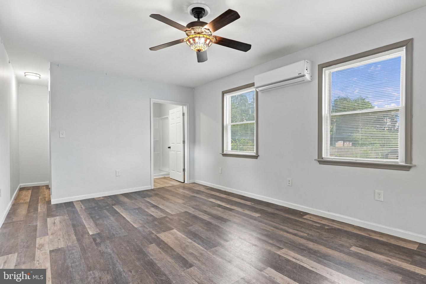 205 Colonial Ave # Property Photo 23