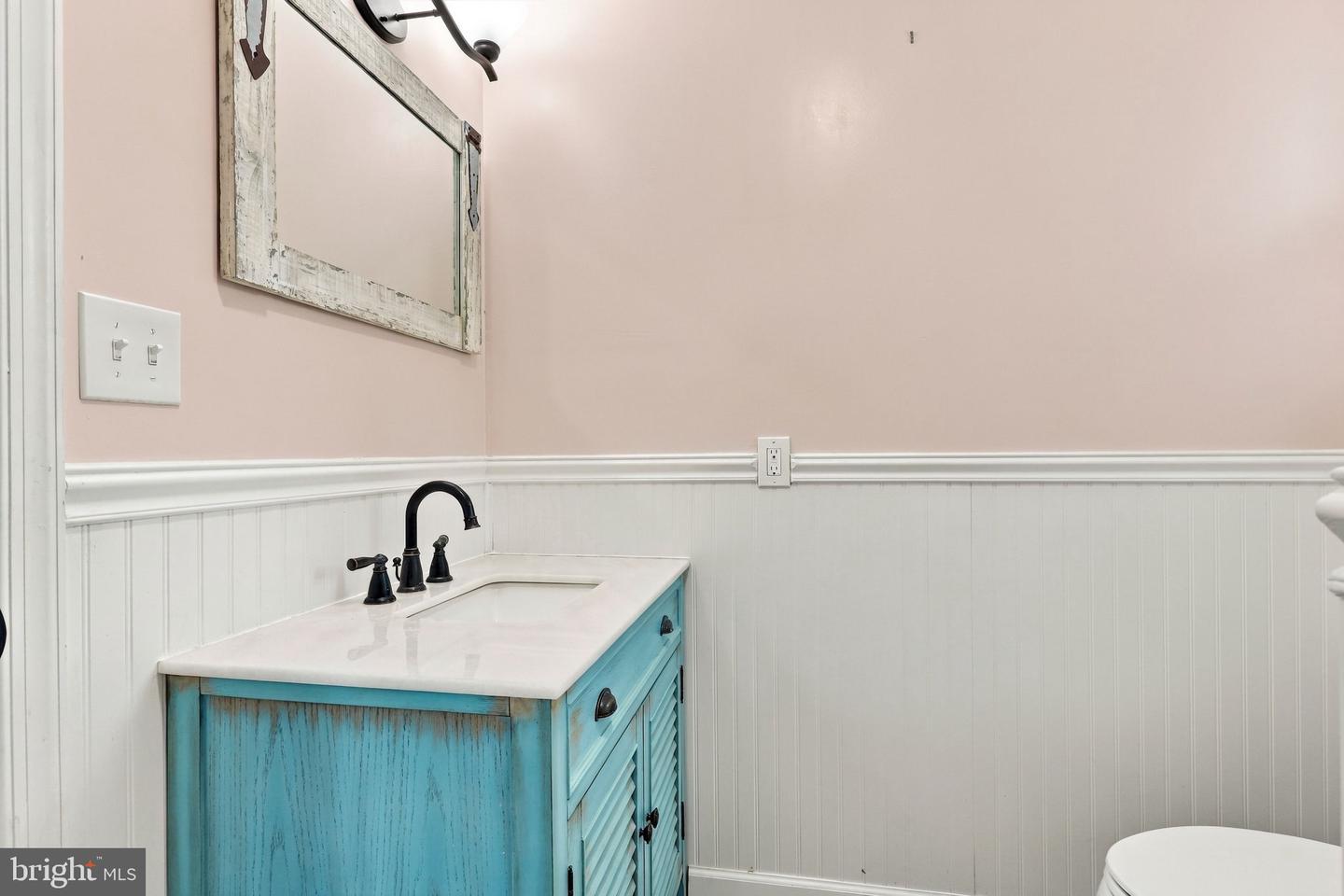 205 Colonial Ave # Property Photo 26