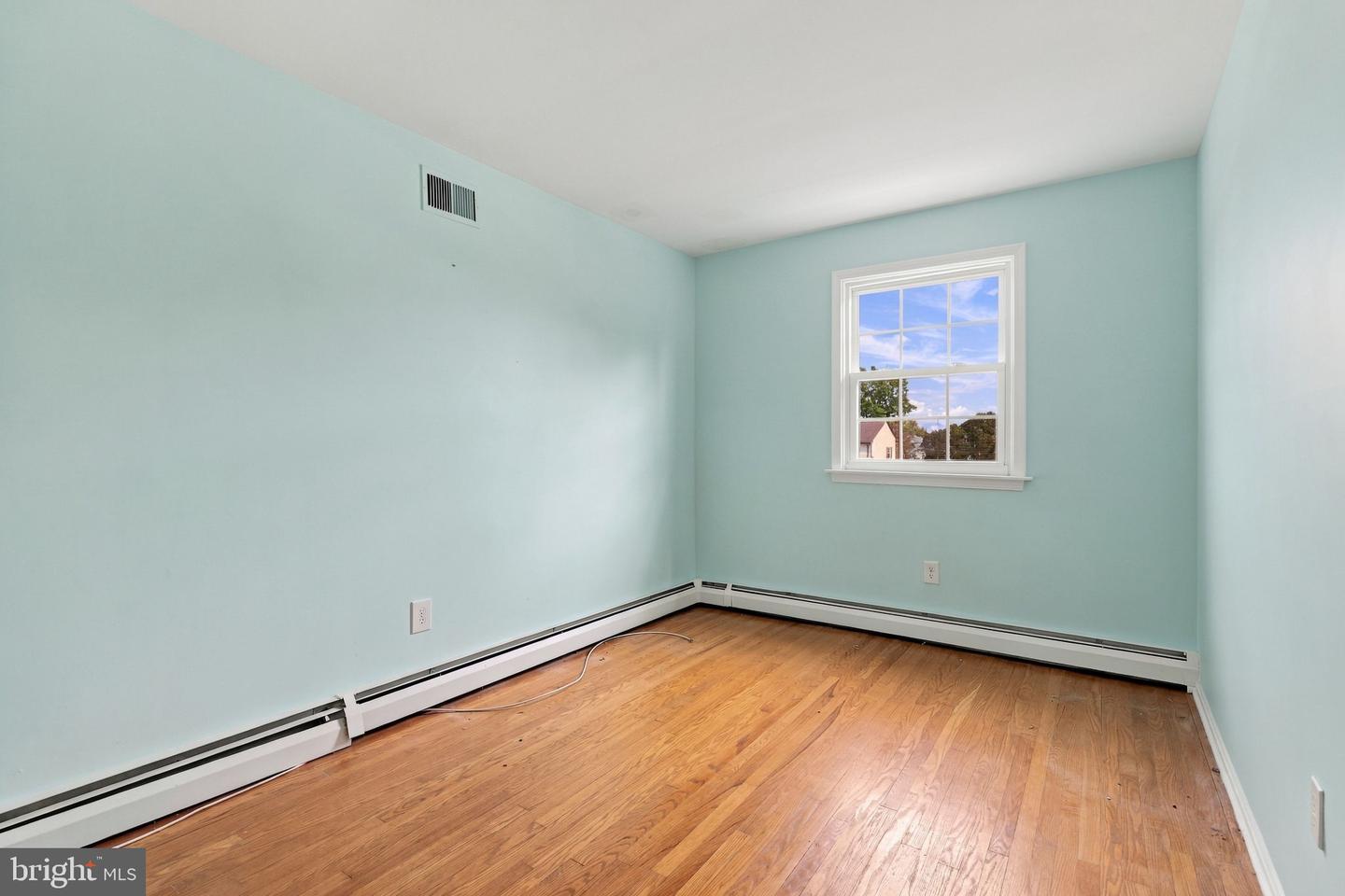 205 Colonial Ave # Property Photo 27