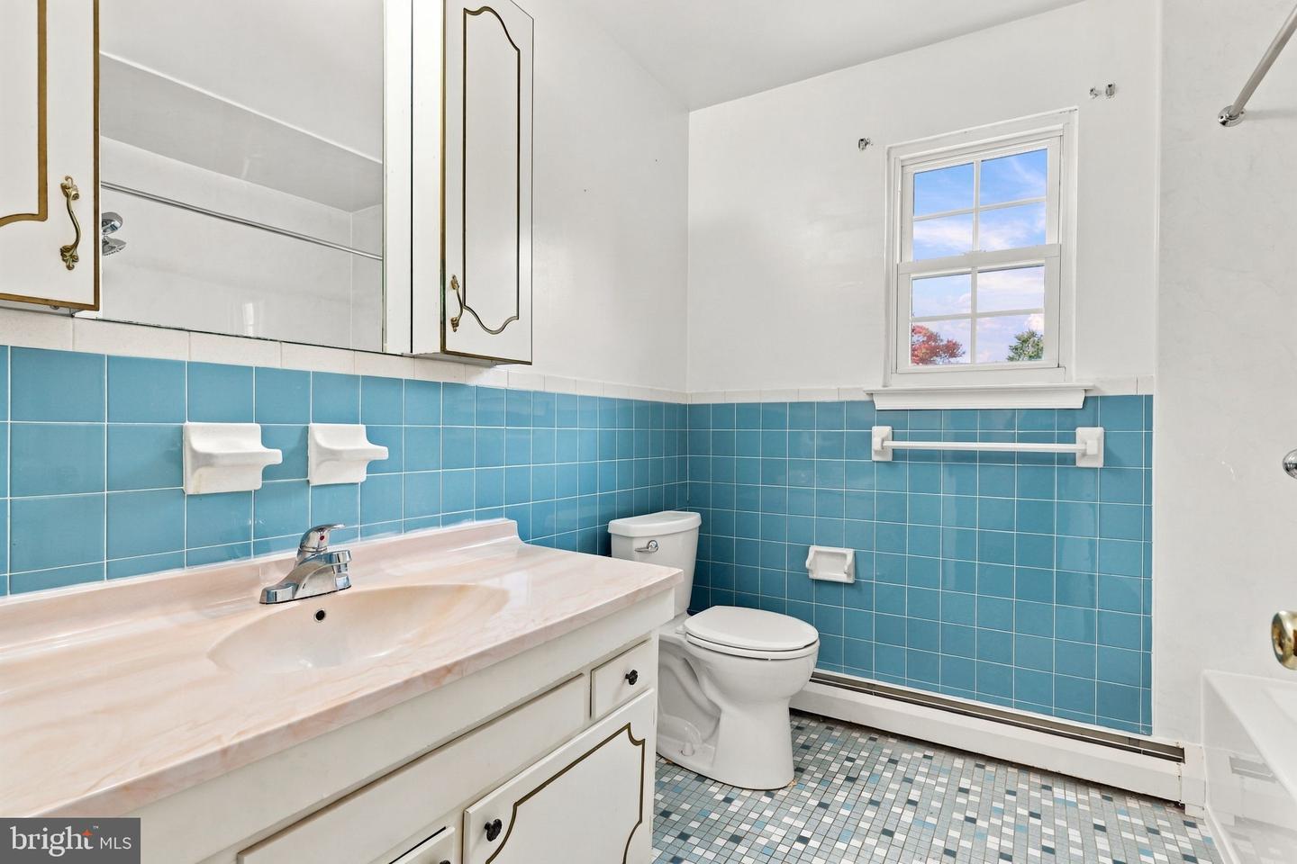 205 Colonial Ave # Property Photo 30