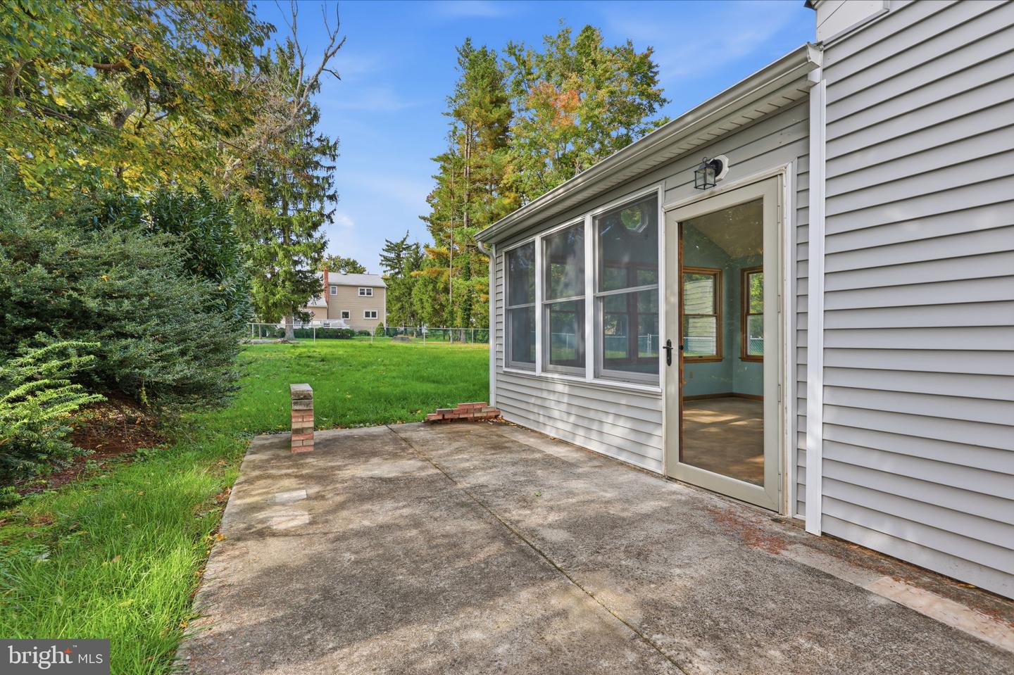 205 Colonial Ave # Property Photo 39