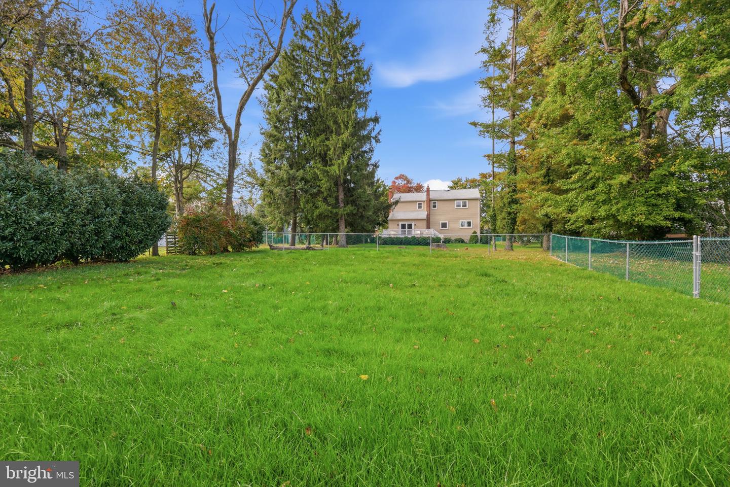 205 Colonial Ave # Property Photo 42